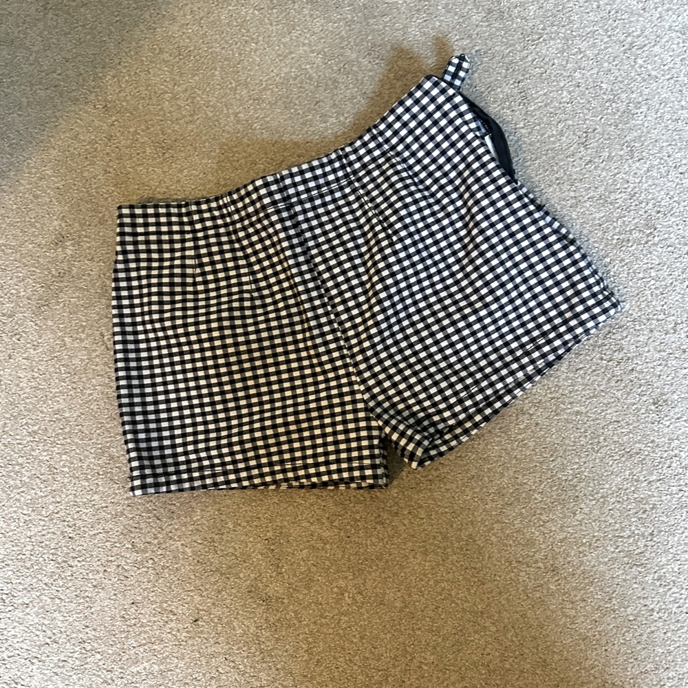 Gingham black and white hot shorts size 8